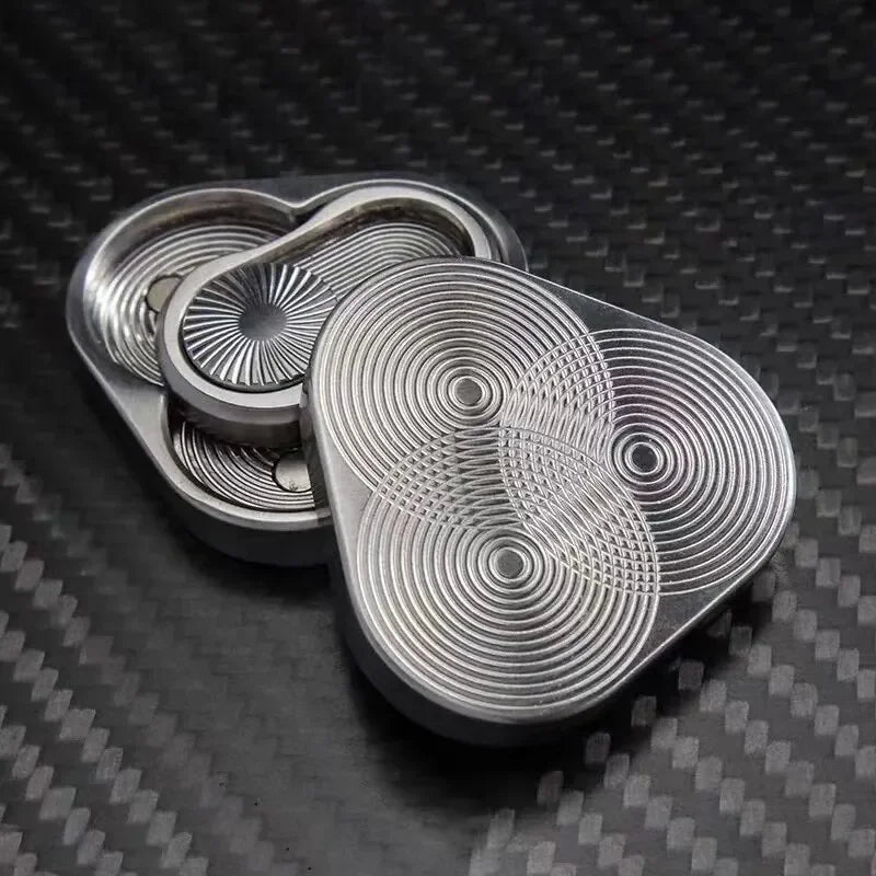 Curseur Magnétique Triangulaire – Fidget Spinner en Métal Anti-Stress
